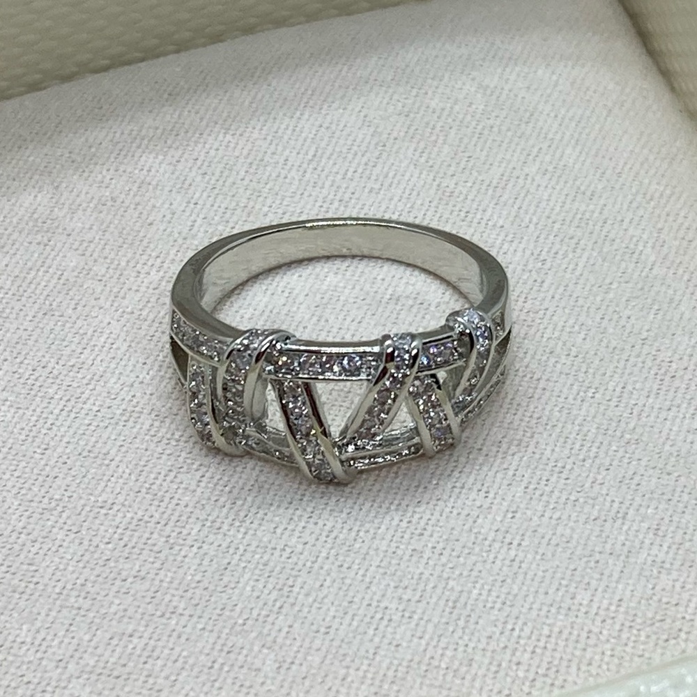 White gold weave ring - Size 7